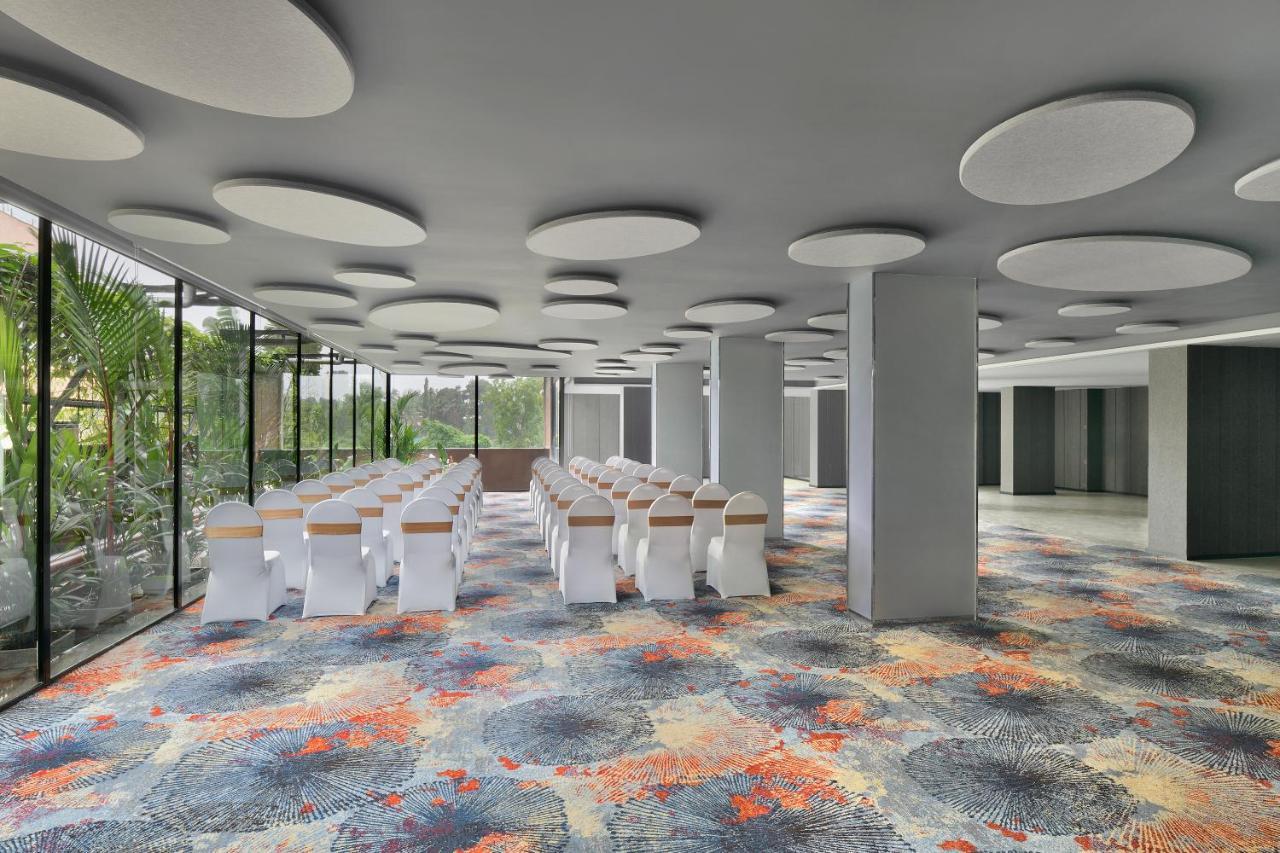 ホテル Citadines Arpora Nagoa Goa エクステリア 写真